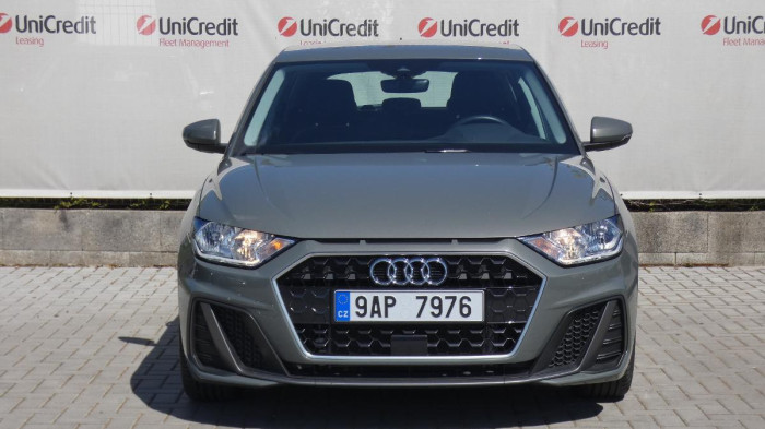 Audi A1 35 TFSI S-line Stronic na operativní leasing