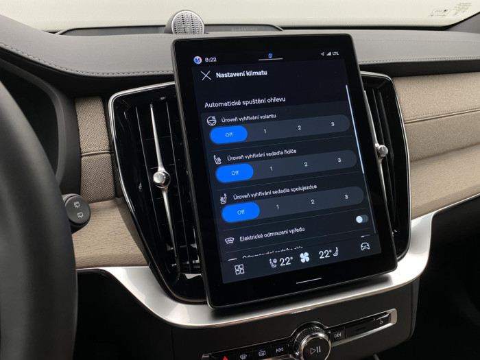 Volvo XC90 T8 AWD Plug-in BRIGHT PLUS 7m na operativní leasing