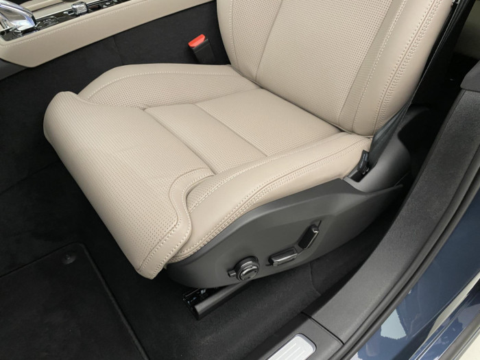 Volvo XC90 B5 AWD AUT BRIGHT PLUS na operativní leasing