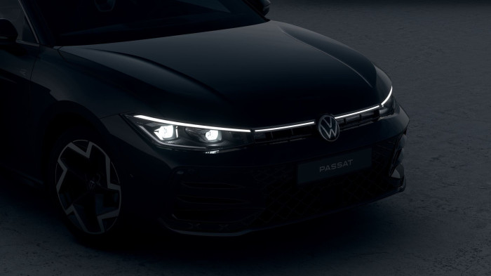 Volkswagen Passat R-Line People 2,0 TDI 142 kW 4MOT na operativní leasing