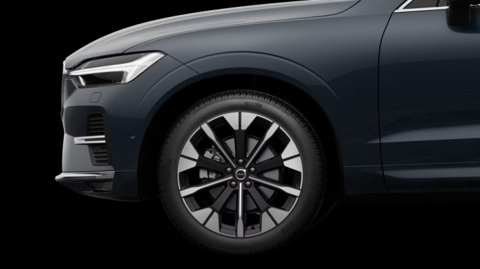 Volvo XC60 ULTRA BRIGHT, B5 AWD, 184+10 kW / 250+14 HP na operativní leasing