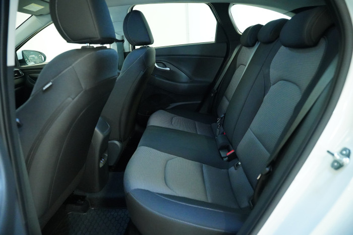 Hyundai i30 1.5 T-GDI 103 kW GO Czech! na operativní leasing