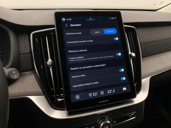 Volvo XC90 B5 AWD AUT DARK PLUS 7míst na operativní leasing