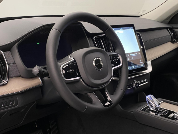 Volvo XC90 T8 AWD RECHARGE BRIGHT PLUS 7m na operativní leasing