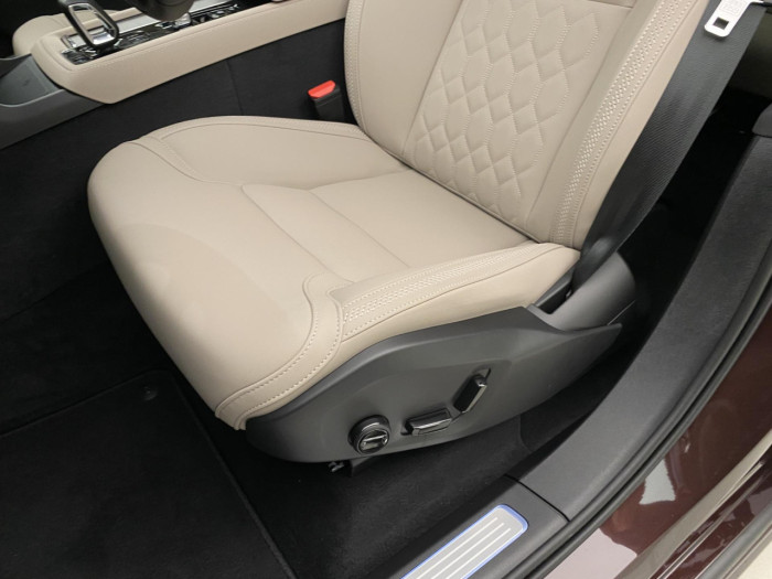 Volvo XC90 B5 AWD AUT CORE 7míst na operativní leasing