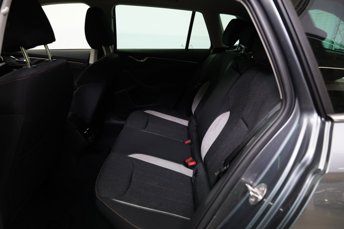 Škoda Kamiq 1.0 TSI 85kW DSG Top Selection na operativní leasing