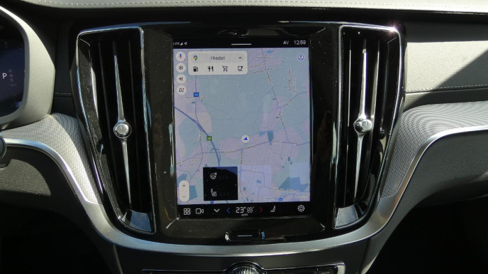 Volvo S60 B5 AWD Ultimate Dark na operativní leasing