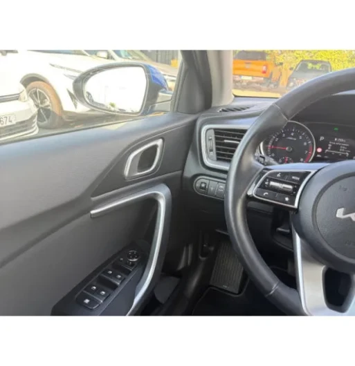 Kia cee'd SW 1.5T-GDI 103 Top AT na operativní leasing