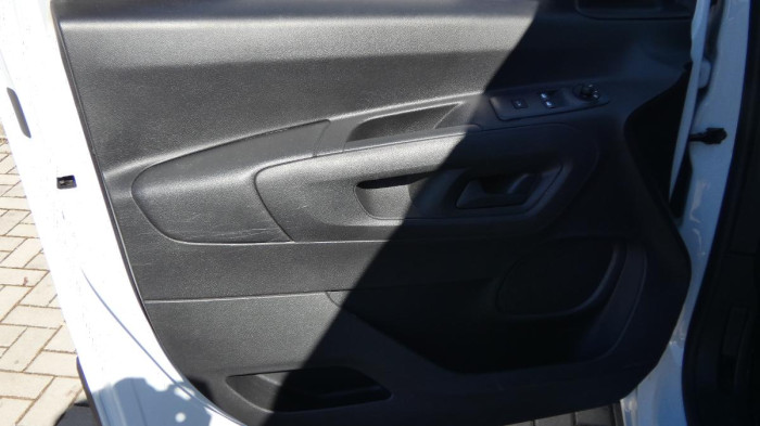 Peugeot Partner L1 1.5 BlueHDi 100k Active na operativní leasing