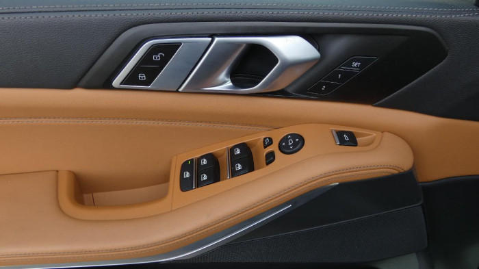 Lexus NX 350h 2.5 E-CVT Comfort Top na operativní leasing