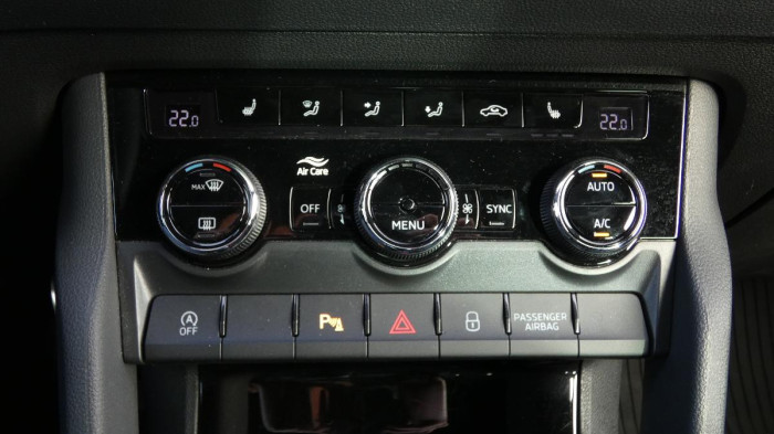 Škoda Karoq 1,5 TSI Sportline na operativní leasing