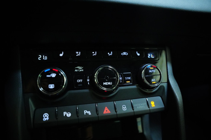Škoda Karoq 1.0 TSI 81 kW Style na operativní leasing