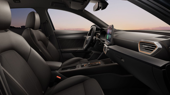 CUPRA Formentor 1.5 eTSI 150k DSG automat na operativní leasing