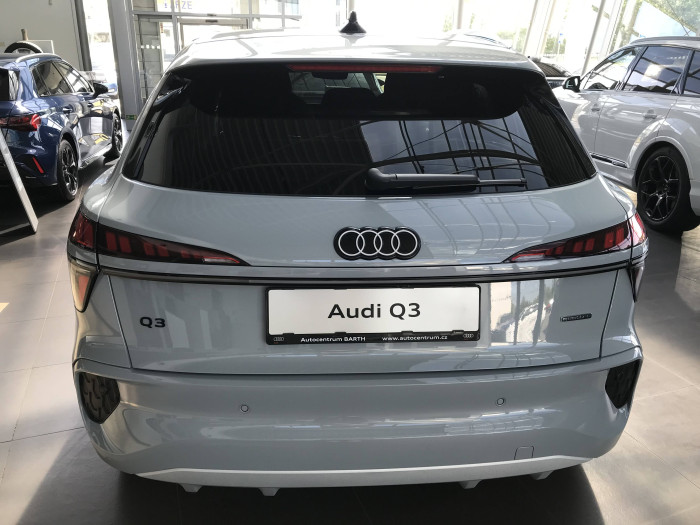 Audi Q3 quattro ST7 2,0TFSI / 150kW na operativní leasing