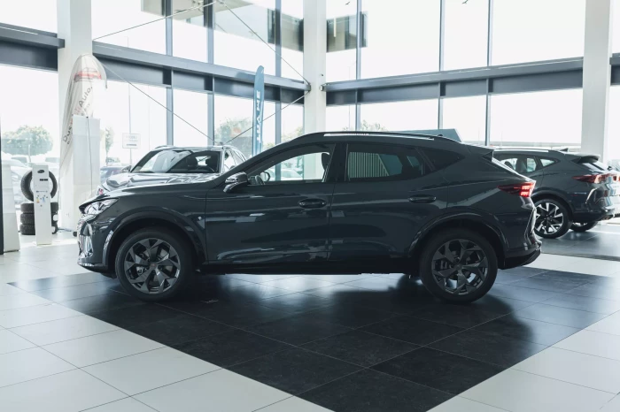 CUPRA Nový CUPRA Formentor VZ e-HYBRID e-HYBRID 130 kW automat Fiord modrá e-HYBRID na operativní leasing