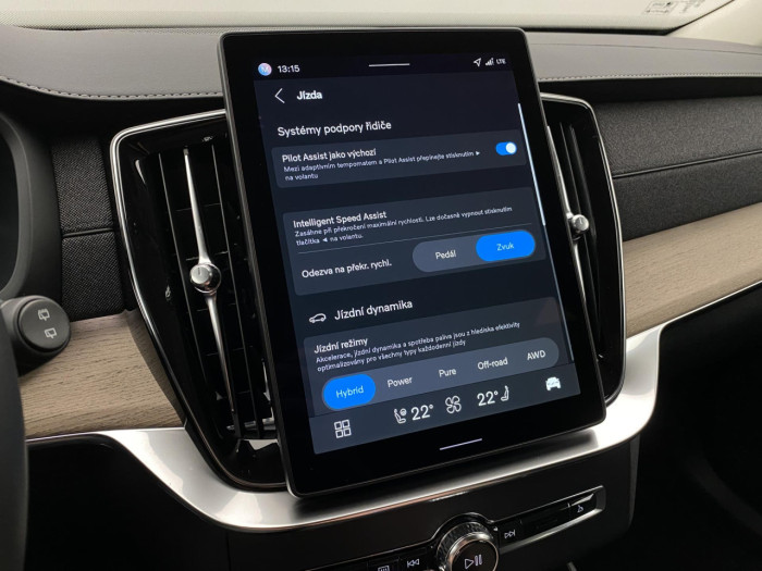 Volvo XC90 T8 AWD RECHARGE DARK PLUS 7m na operativní leasing