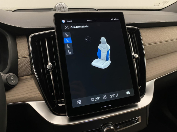 Volvo XC90 T8 AWD Plug-in DARK PLUS 7m na operativní leasing