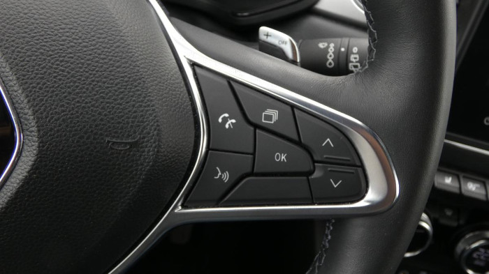 Renault Captur 1,3 TCe 140 Techno EDC na operativní leasing