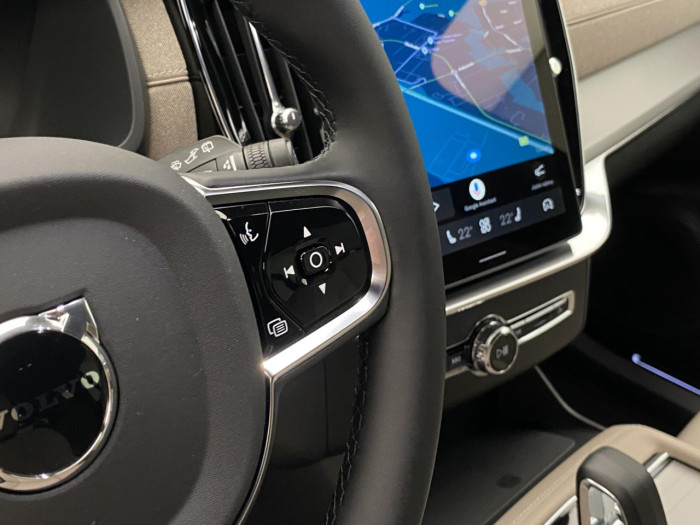 Volvo XC90 B5 AWD AUT CORE 7míst na operativní leasing