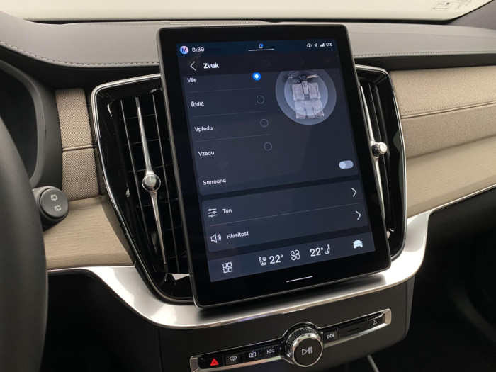 Volvo XC90 T8 AWD Plug-in BRIGHT PLUS 7m na operativní leasing