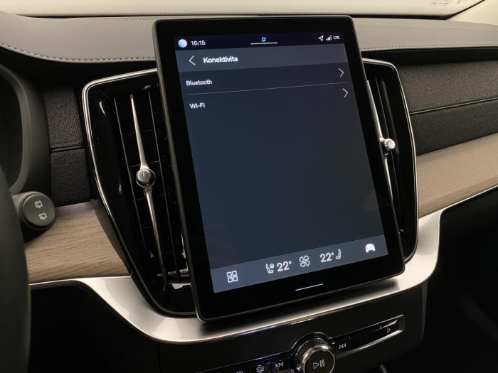 Volvo XC90 B5 AWD AUT DARK PLUS 7míst na operativní leasing