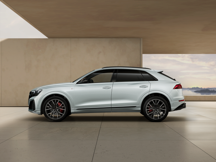 Audi Q8 SUV TDI quattro 210 kW na operativní leasing