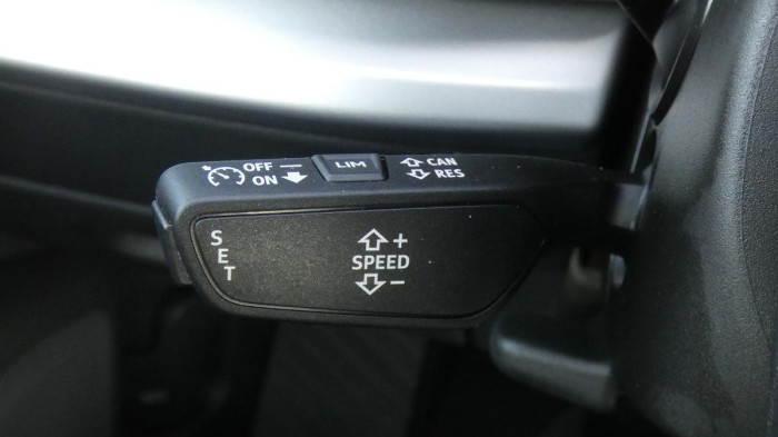Audi Q8 55 TFSI quattro tiptronic na operativní leasing