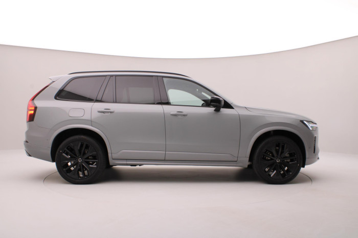 Volvo XC90 B5 AWD BLACK EDITION PLUS 7 na operativní leasing