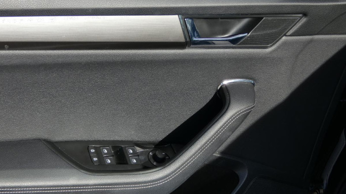 Škoda Superb Combi 2,0 TDI DSG Style na operativní leasing