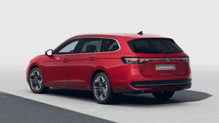 Volkswagen Passat Elegance 1,5 eTSI 110 kW mHEV na operativní leasing