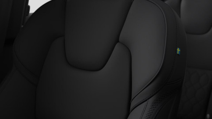 Volvo XC90 B5 AWD AUT CORE 7míst na operativní leasing