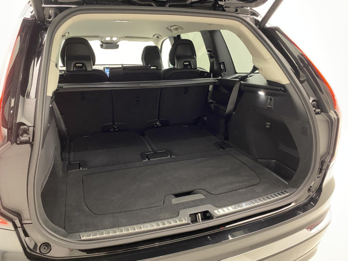 Volvo XC90 T8 AWD RECHARGE BRIGHT PLUS 7m na operativní leasing