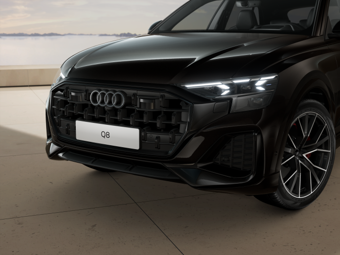 Audi Q8 SUV TDI quattro 210 kW na operativní leasing