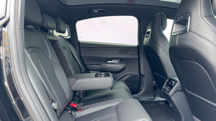 Mazda 6e 68.8 kWh Takumi - Jet Black na operativní leasing