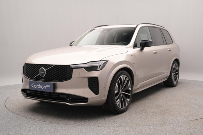 Volvo XC90 T8 AWD Plug-in ULTRA DARK 7m na operativní leasing