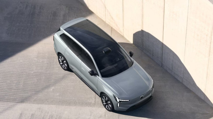 Volvo EX90 ULTRA, Twin Motor, 300 kW / 408 HP na operativní leasing