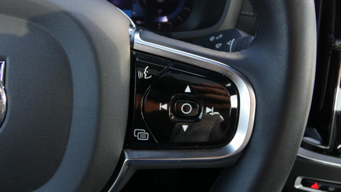 Volvo S60 B5 AWD Ultimate Dark na operativní leasing