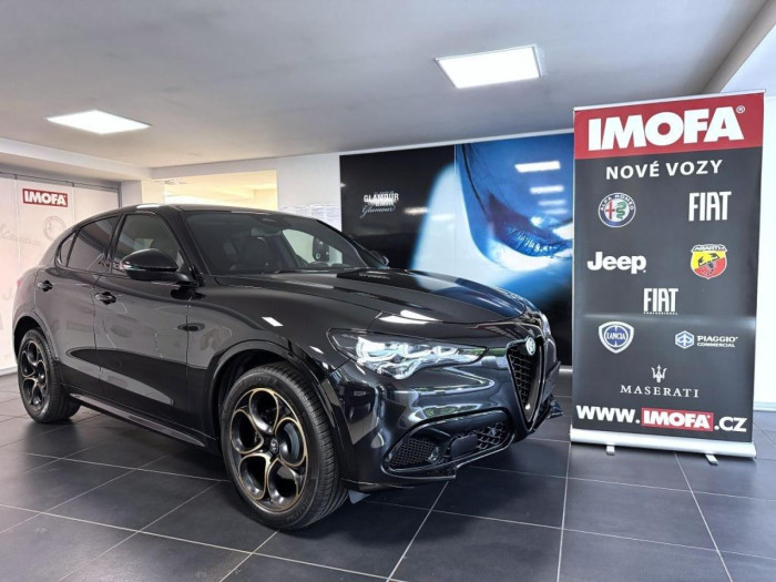 Alfa Romeo Stelvio 2.0 T 280k AT8 ZF Q4 4x4 Intensa *576* na operativní leasing