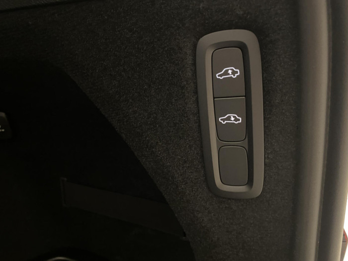 Volvo XC90 B5 AWD AUT BRIGHT PLUS 7míst na operativní leasing