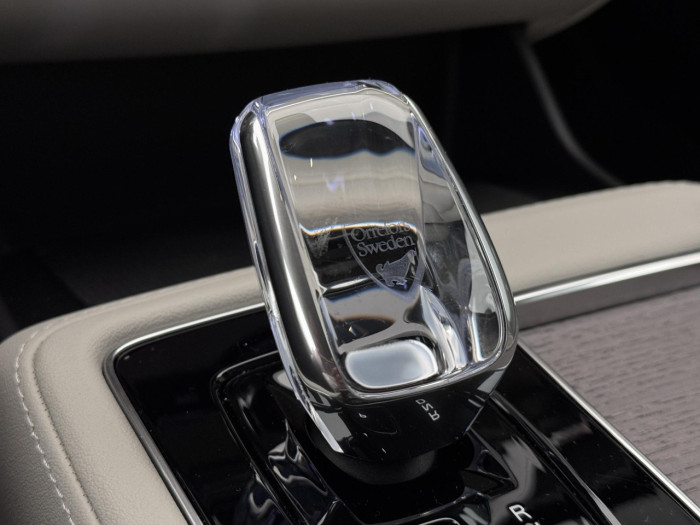 Volvo XC90 B5 AWD AUT DARK PLUS 7míst na operativní leasing