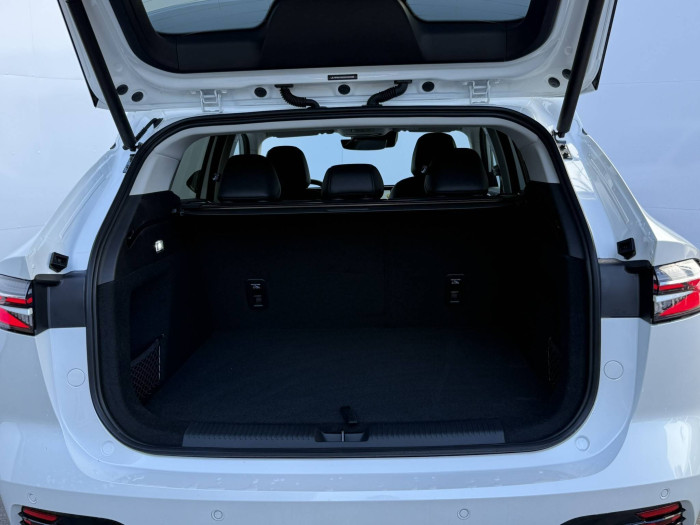 MG HS EXCLUSIVE HEV 1,5TGI / 165kW na operativní leasing