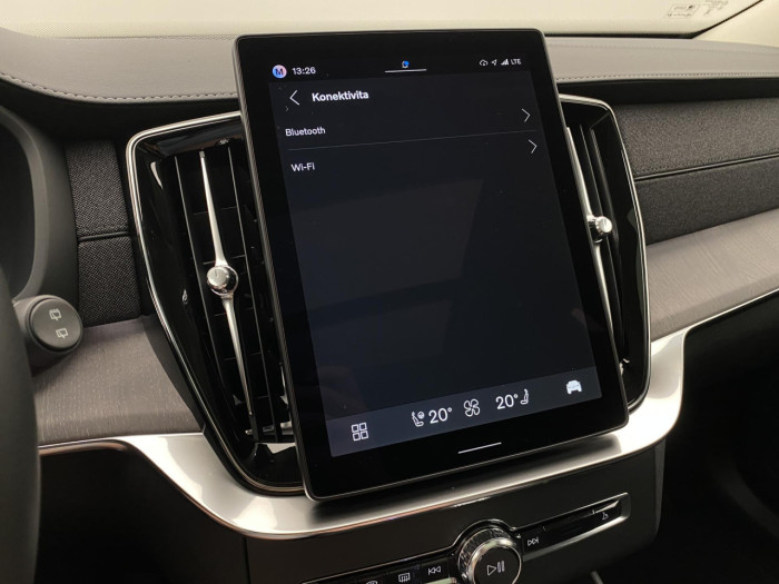 Volvo XC90 B5 AWD AUT DARK PLUS 7míst na operativní leasing