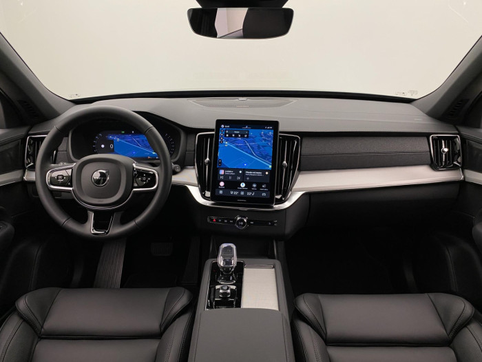 Volvo XC90 B5 AWD AUT BLACK EDITION PLUS na operativní leasing