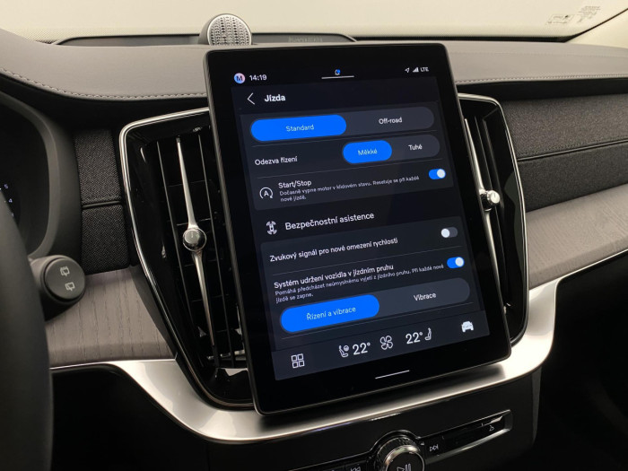 Volvo XC90 B5 AWD AUT DARK PLUS 7míst na operativní leasing