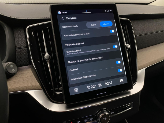 Volvo XC90 B5 AWD AUT DARK PLUS 7míst na operativní leasing