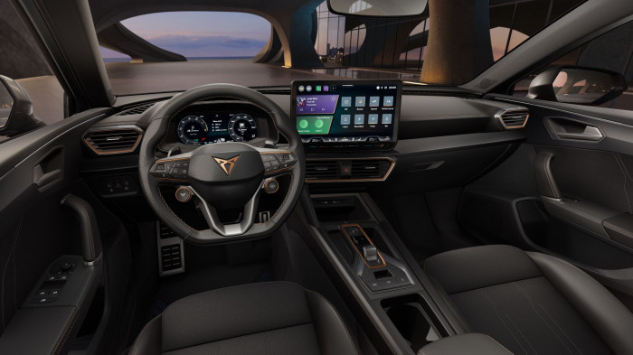 CUPRA Leon Sportstourer 2.0 TSI 204k DSG 4WD 7 automat na operativní leasing