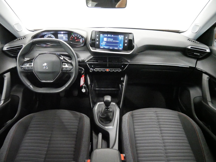 Peugeot 2008 1.2 PureTech 74 kW Active na operativní leasing