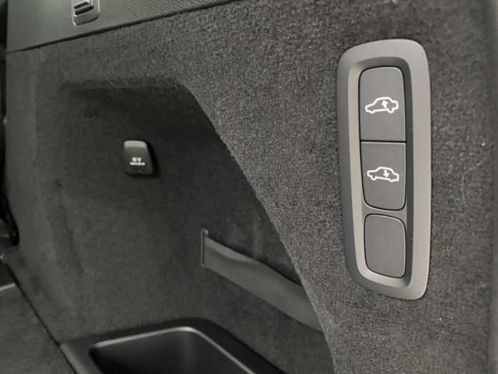 Volvo XC90 B5 AWD AUT BRIGHT ULTRA 7míst na operativní leasing