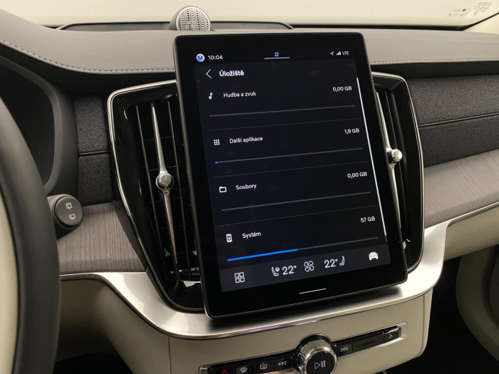Volvo XC90 T8 AWD Plug-in BRIGHT PLUS 7m na operativní leasing