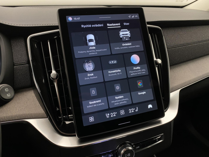 Volvo XC90 T8 AWD RECHARGE BRIGHT PLUS 7m na operativní leasing